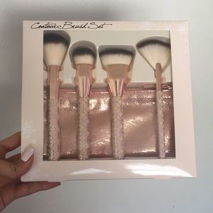 Rose Gold Makeup Brushes